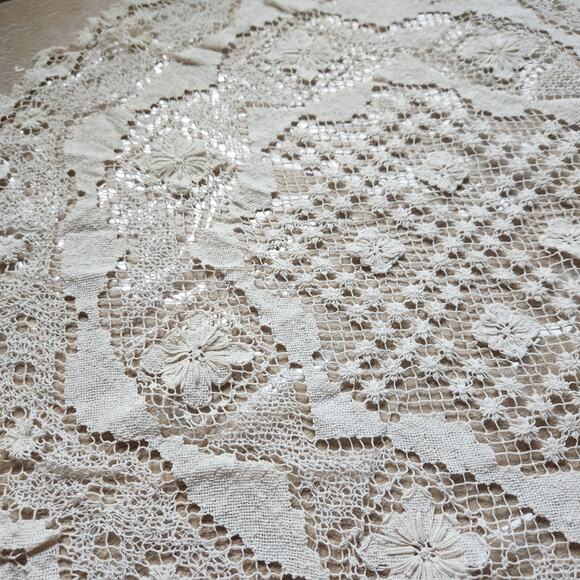 Handmade crotched doily 27.5x27.5 - Picture 2 of 5